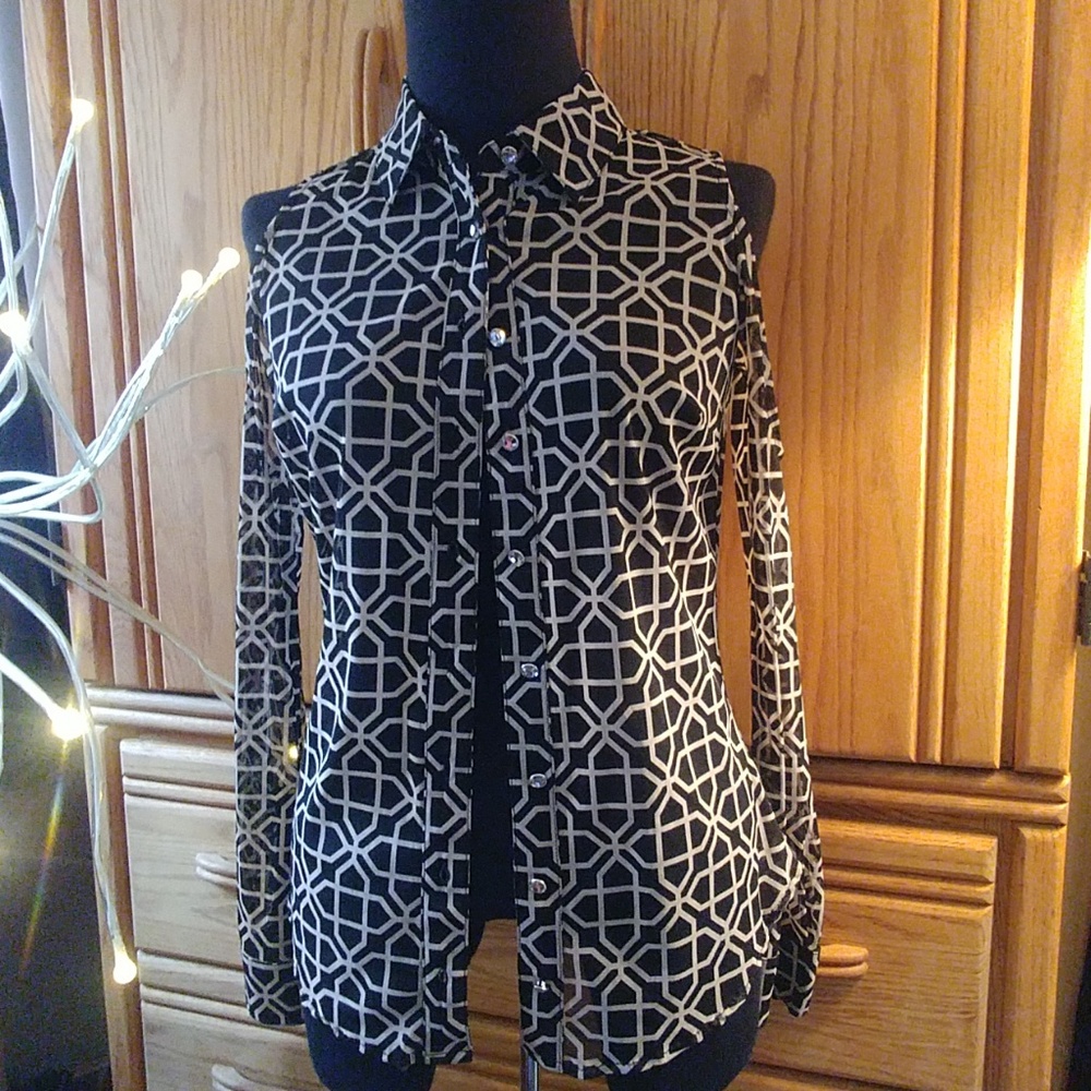 Sheer cold shoulder top!